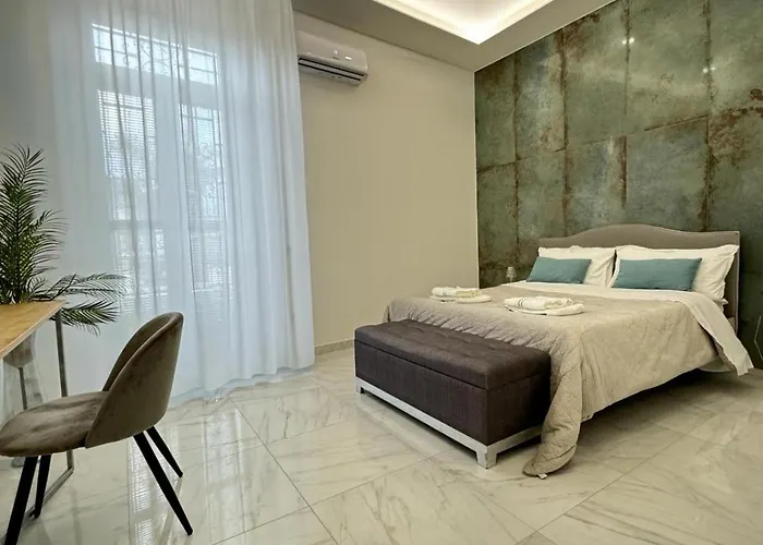 Tommy\'S Apartment