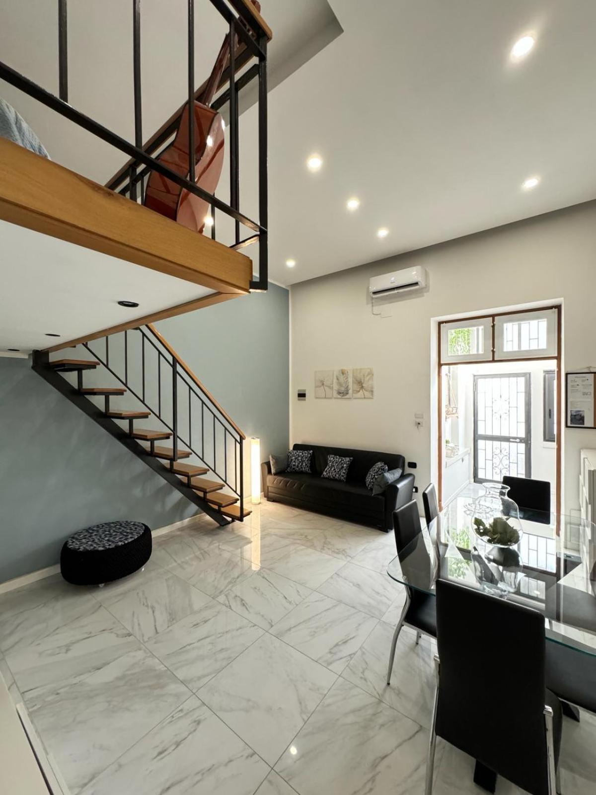 Tommy's Apartment *